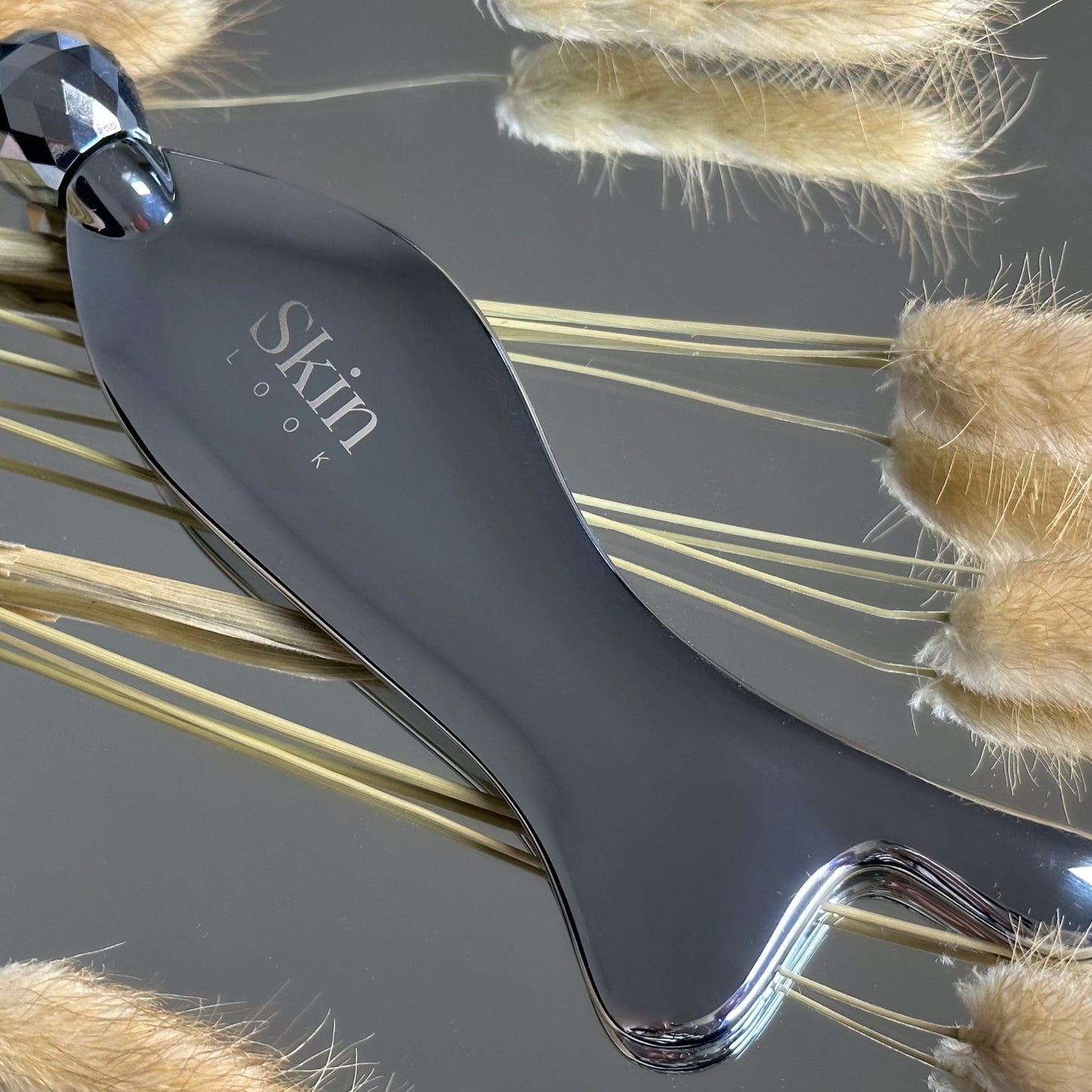 Gua Sha - "AgePerfectly"